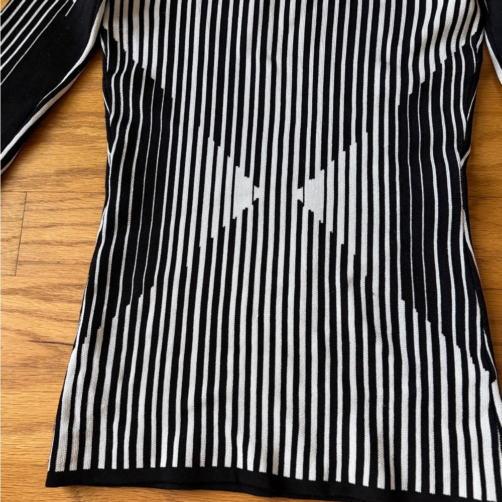 Clover Canyon Black & White Vertical Stripe Long-Sleeve Top - Picture 14 of 15